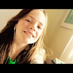 Meet your Posher, Annie sky